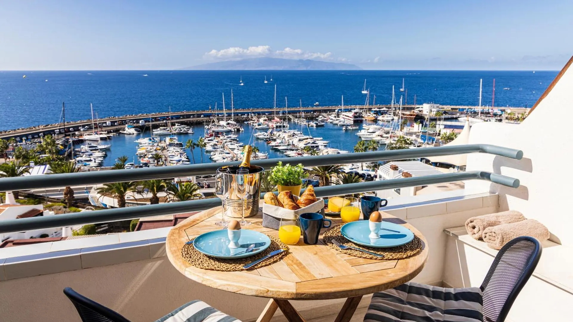 Stunning Sea View Apartment أذيخي